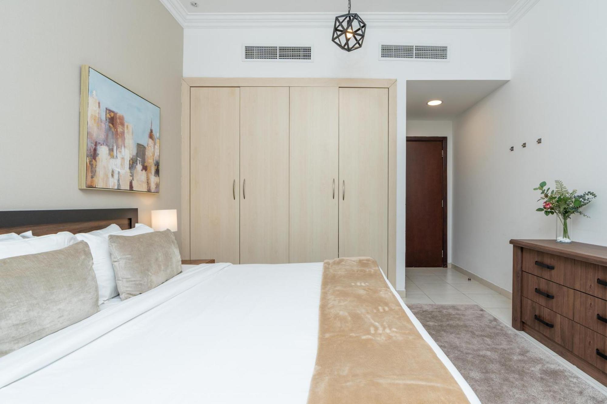 Modern 1Br Apartment In Jlt Next To Metro With City Views Дубай Екстер'єр фото